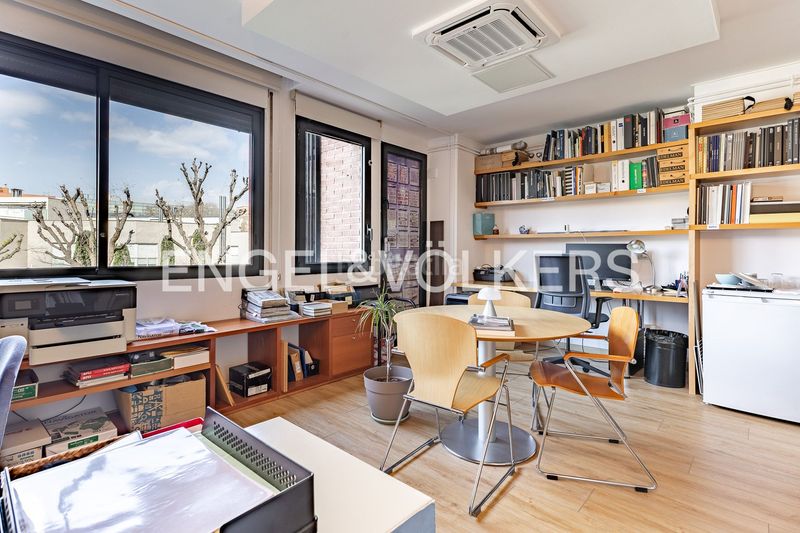 Foto 4ceab921-f05c-4fe3-ab6c-81e9c74fdc0c. Pis amb calefacció a La Vila Olímpica del Poblenou Barcelona