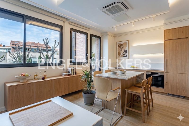 Foto ad787d81-0249-4c85-8692-0729a9c41c44. Pis amb calefacció a La Vila Olímpica del Poblenou Barcelona