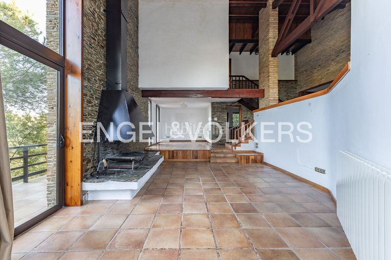 Foto 587a275e-d520-4a65-a85b-f9b2a013fafa. Casa amb calefacció piscina a Vallvidrera - Tibidabo - Les Planes Barcelona
