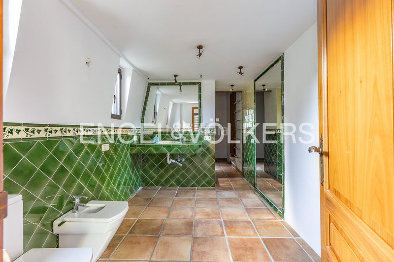 Foto c7c5bf56-7a40-419c-8eb4-aee9b1b5edf4. Casa amb calefacció piscina a Vallvidrera - Tibidabo - Les Planes Barcelona