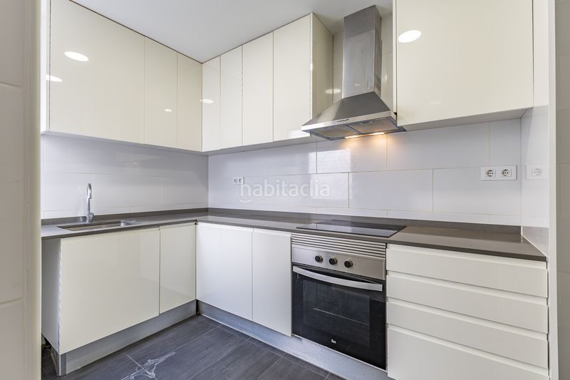 Foto 693fe481-dc4a-4381-96fe-6be6ef44259d. Pis amb calefacció a Sant Gervasi - Bonanova Barcelona