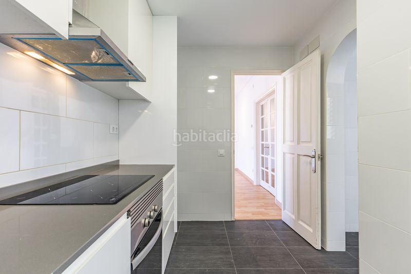 Foto ed9bd970-8f8c-4e97-9e89-fc9463f58cd8. Pis amb calefacció a Sant Gervasi - Bonanova Barcelona