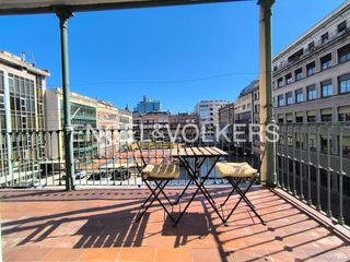 Location Appartement à Dreta de l´Eixample. Espectacular piso temporal con terraza