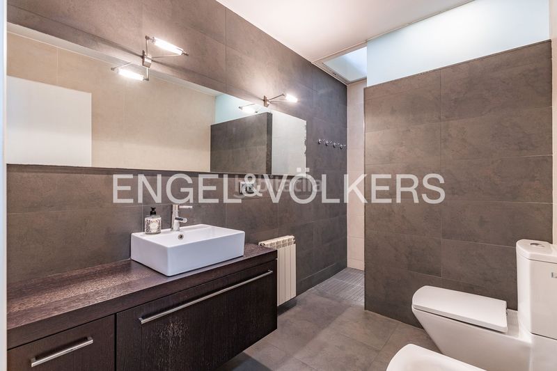 Foto e28d4f04-6e6a-404e-9057-a11502c5b874. Casa amb calefacció aparcament a San Pere Terrassa