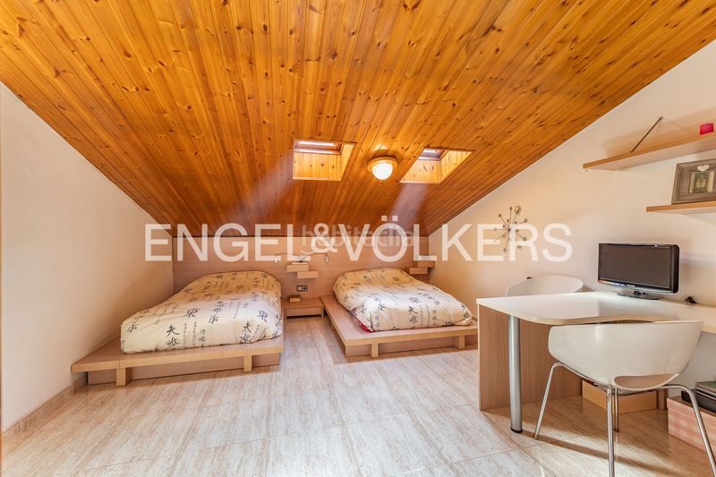 Foto ebee23e8-f62e-4467-814a-edef519a3855. Casa amb calefacció aparcament a San Pere Terrassa