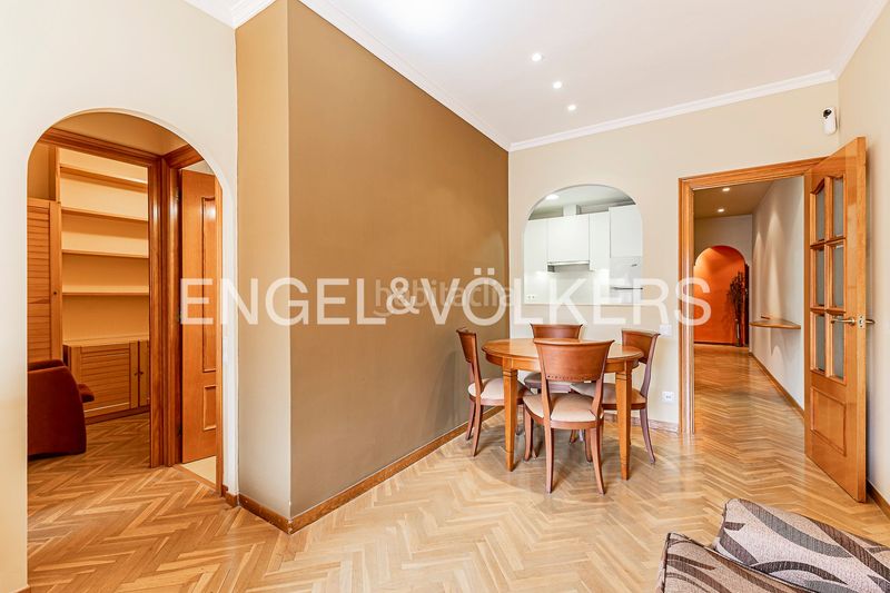 Piso familiar de tres habitaciones en Sagrada Família en Barcelona - Imagen 11
