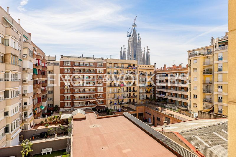Piso familiar de tres habitaciones en Sagrada Família en Barcelona - Imagen 26