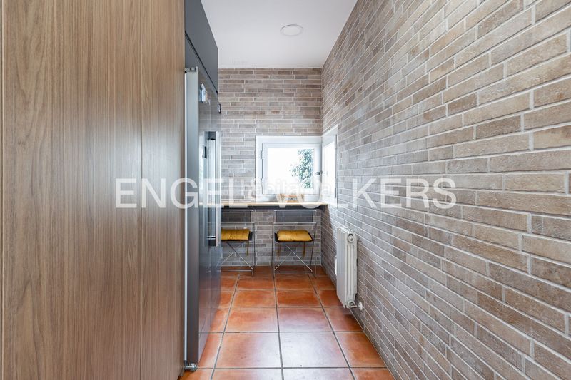 Foto c1b19d21-eb29-4622-ba61-f17e936dee42. Casa adossada amb calefacció aparcament a Centre Badalona
