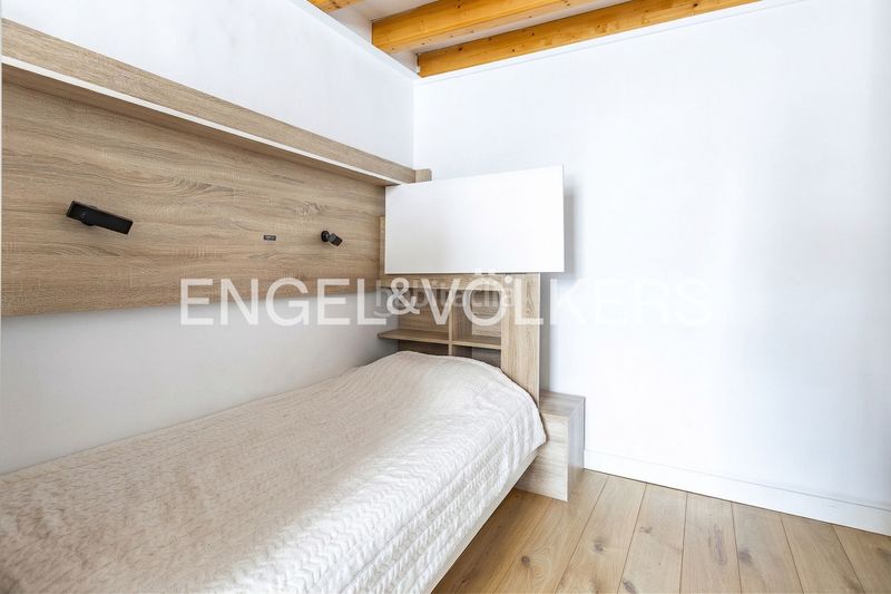 Foto d188c7d2-b05d-4fae-8ab6-01a0a2dd365e. Casa adossada amb calefacció aparcament a Centre Badalona