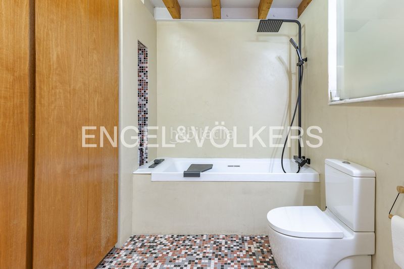 Foto e288a76b-68c8-4ebc-a8d7-a23e9897a190. Casa adossada amb calefacció aparcament a Centre Badalona
