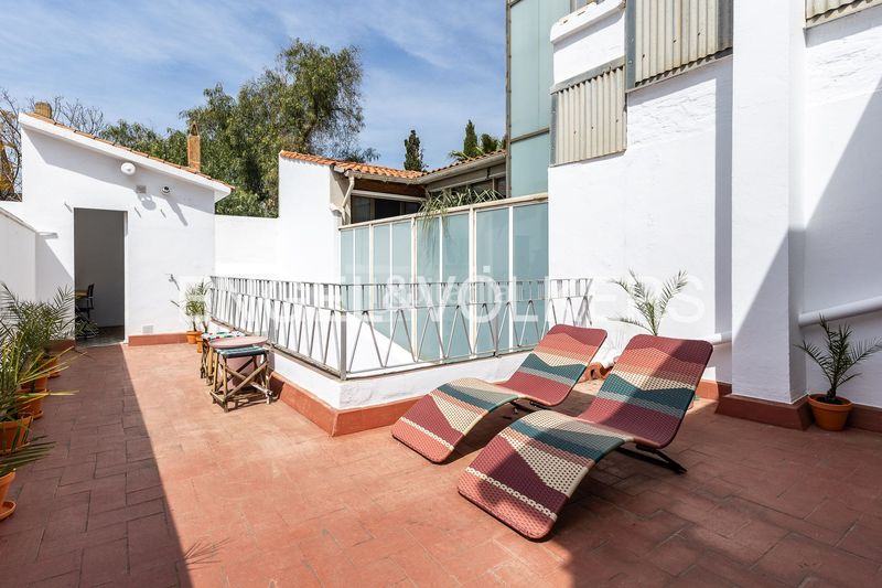 Foto f5131ae2-337e-45b5-ade0-4c65cbeb4307. Casa adossada amb calefacció aparcament a Centre Badalona