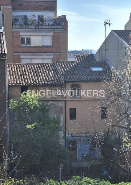 Foto 490ef026-6d16-4b93-a327-807f58a1cea6. Casa adosada casa unifamiliar con encanto a reformar . en Manresa