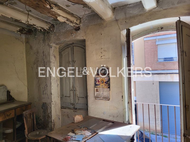 Foto 7ad4f092-5226-423c-8a80-876973d49b16. Casa adosada casa unifamiliar con encanto a reformar . en Manresa