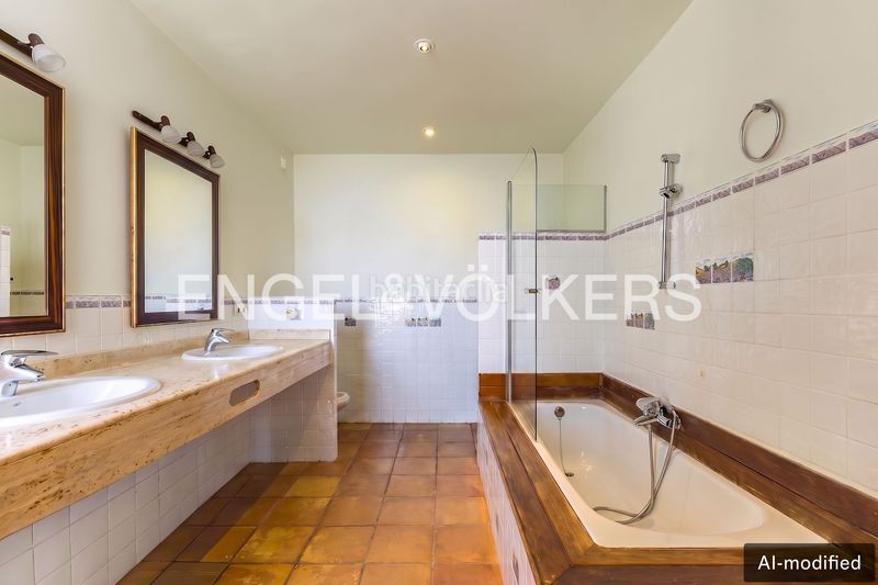 Foto 273daa63-ddef-462f-a927-7271169c022b. Casa amb calefacció aparcament piscina a Levantina - Montgavina - Quintmar Sitges
