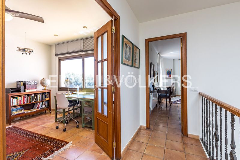 Foto 28befcec-da0a-49bb-9a90-f53d7d69476a. Casa amb calefacció aparcament piscina a Levantina - Montgavina - Quintmar Sitges