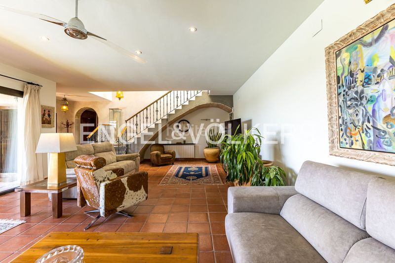 Foto a6fe2630-780d-43dc-b892-e6c156434b39. Casa amb calefacció aparcament piscina a Levantina - Montgavina - Quintmar Sitges