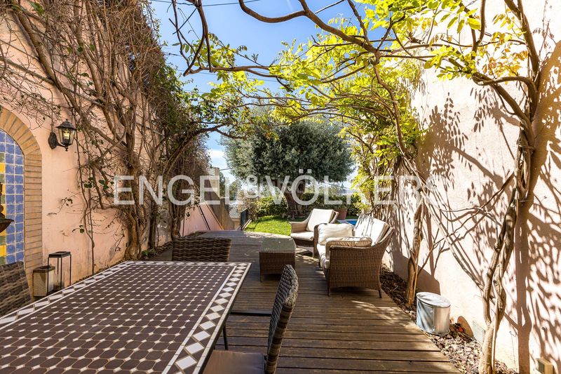 Foto aad33044-4a14-4839-a999-4db34e8fd3a3. Casa amb calefacció aparcament piscina a Levantina - Montgavina - Quintmar Sitges