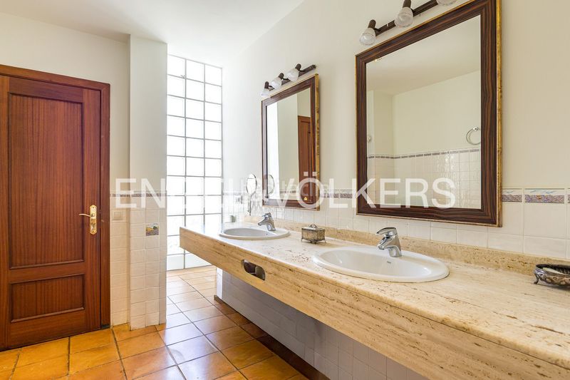 Foto ad5c93f2-4ad7-4345-bad5-417889dad79d. Casa amb calefacció aparcament piscina a Levantina - Montgavina - Quintmar Sitges