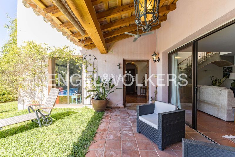 Foto dab3e8f6-7756-4710-8871-2868cf59f2d6. Casa amb calefacció aparcament piscina a Levantina - Montgavina - Quintmar Sitges