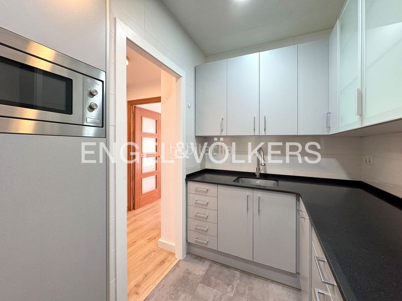 Foto 104355a7-11e4-4a7a-953b-a2def84a63bd. Pis amb calefacció a Poblenou Barcelona