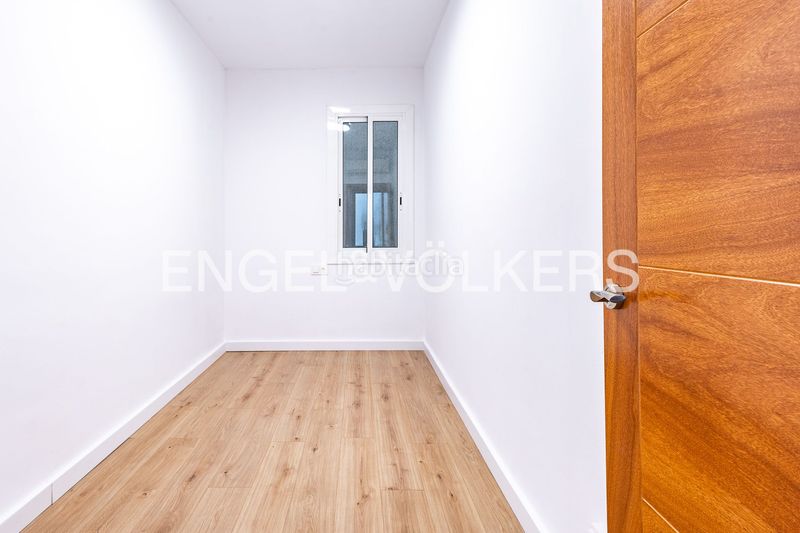 Foto 41f7a15d-a5bc-4d80-abbd-74b0801357e2. Pis amb calefacció a Poblenou Barcelona