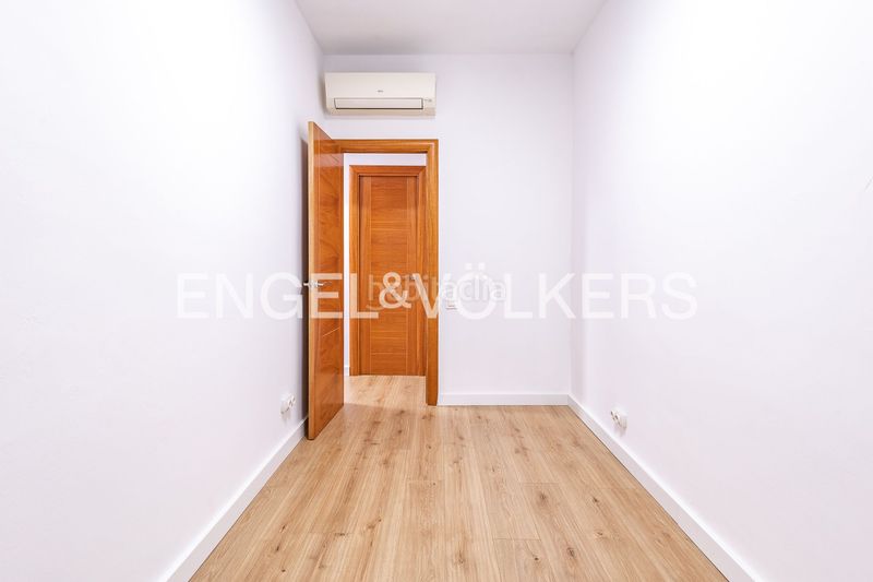 Foto d5492cb7-57b8-4618-92e8-f6aaabaecfd2. Pis amb calefacció a Poblenou Barcelona