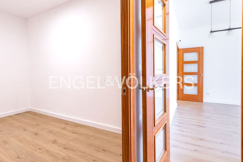 Foto e20915f1-a8ff-44f3-a676-ab8f04d8e0ab. Pis amb calefacció a Poblenou Barcelona