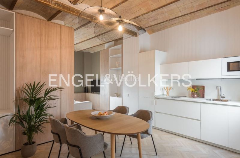 Foto 654843fc-8383-4140-8a00-a247b17c4e6f. Àtic amb calefacció a Dreta de l´Eixample Barcelona