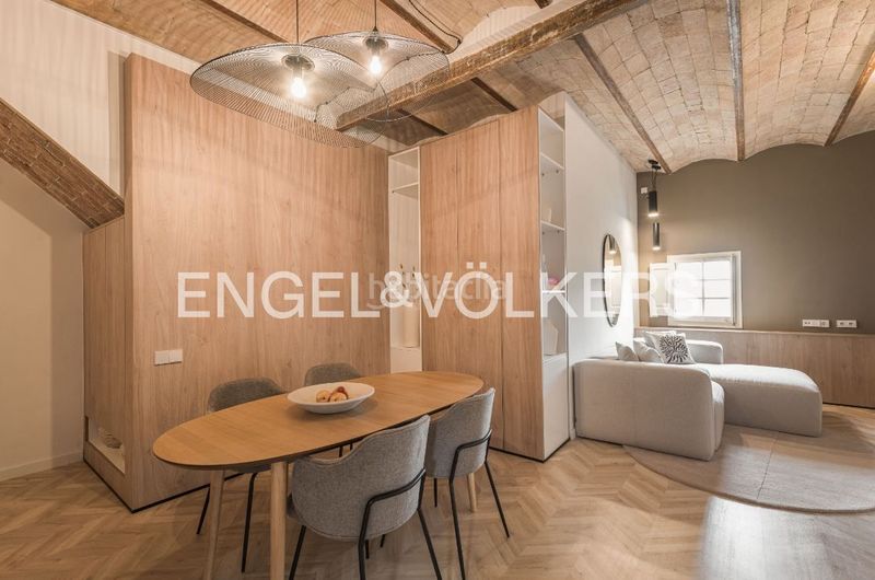 Foto 89be2416-1e97-49f5-8fad-55b725777cbd. Àtic amb calefacció a Dreta de l´Eixample Barcelona