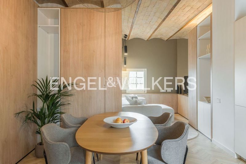 Foto 97f64241-b5c9-49ef-8029-06e706a7870b. Àtic amb calefacció a Dreta de l´Eixample Barcelona