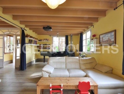 Foto cf55bc4c-ad91-40f7-ad26-24eed3cbe69d. Casa amb calefacció a Cinc Sènies Mataró