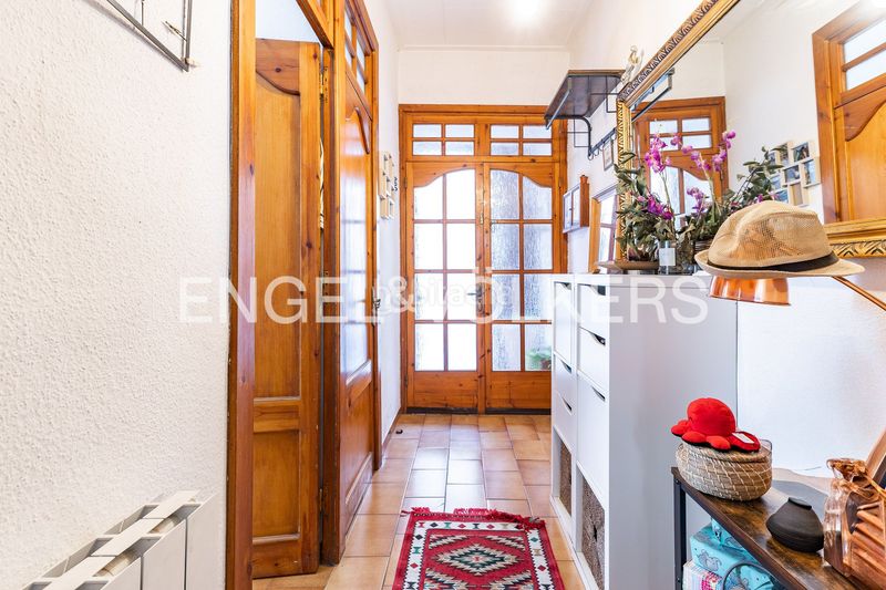 Foto d406ae80-07f0-4eb4-b6b6-9e2935fa240a. Casa amb calefacció aparcament a Canet de Mar