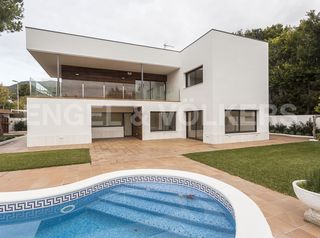 Lloguer Casa a Montmar. Exclusiva casa cerca del centro de castelldefels