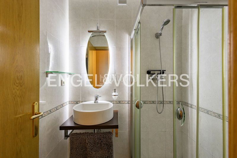 Foto 11e69953-fedc-4acc-aa6f-be70e73288ba. Pis amb calefacció a Zona Esportiva Terrassa