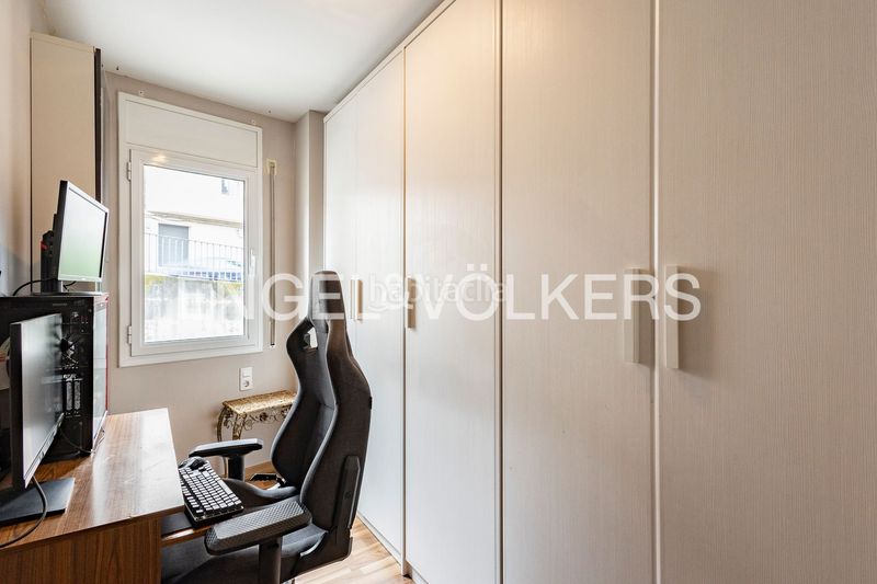 Foto 3279cb5a-6d0b-4c2d-bac3-11cc7888e7d9. Pis amb calefacció a Zona Esportiva Terrassa