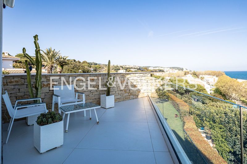 Foto e75eb299-16df-4bd9-bad1-84ec06a273f1. Casa amb calefacció aparcament piscina a Urbanitzacions Sant Pol de Mar