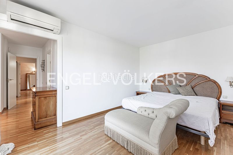 Foto 68b6b36c-2139-4424-a87b-31012b5a7bb4. Casa adossada amb calefacció aparcament a Eixample Sant Cugat del Vallès