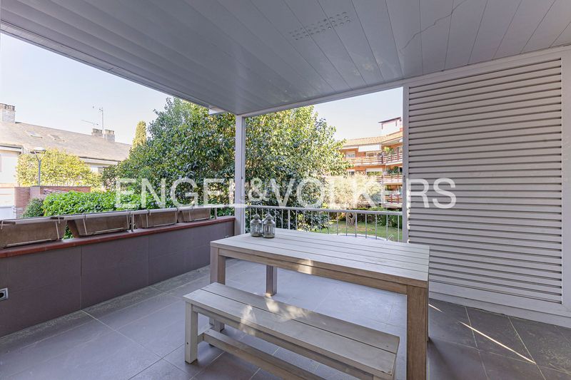 Foto 7bb2e3df-6fbe-46f3-8a92-1dc2c74f7708. Casa adossada amb calefacció aparcament a Eixample Sant Cugat del Vallès