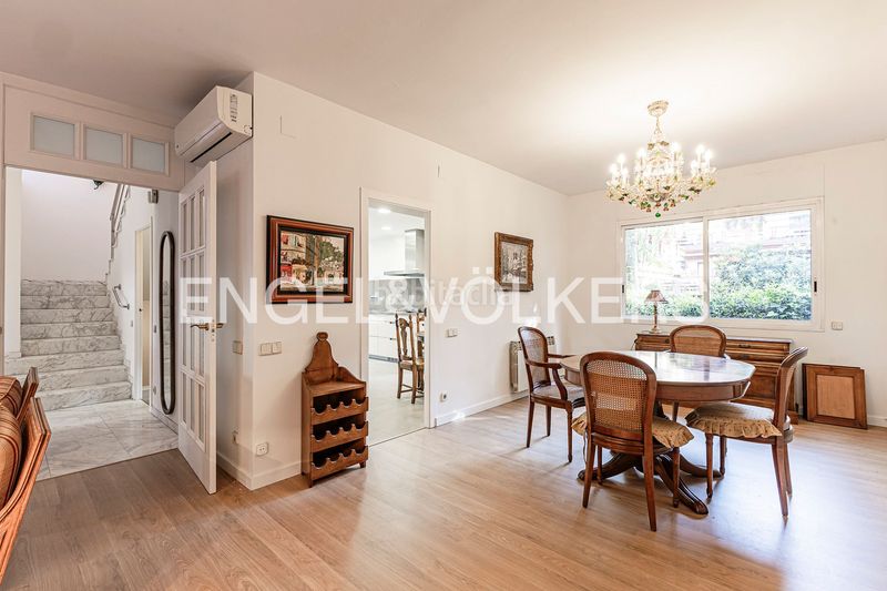 Foto ad194c7a-6a8b-426c-82bd-18f5954c9aea. Casa adossada amb calefacció aparcament a Eixample Sant Cugat del Vallès