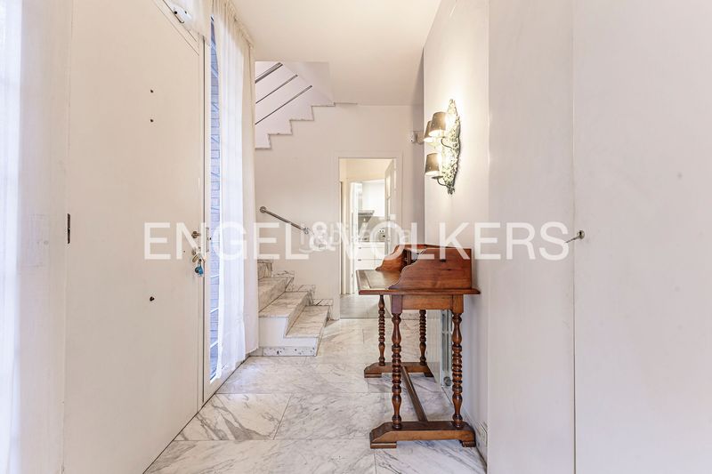 Foto c91d5b41-0136-4ba6-b84b-db1f33b83445. Casa adossada amb calefacció aparcament a Eixample Sant Cugat del Vallès