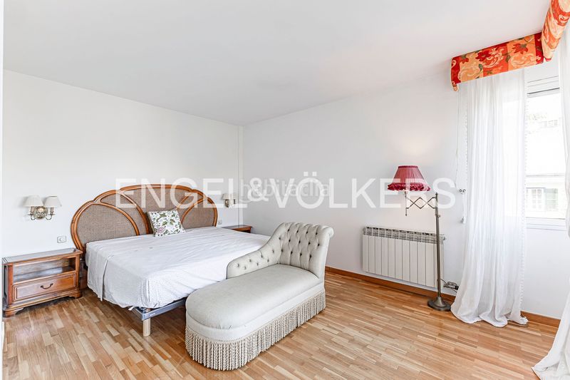 Foto cdad5c21-74a1-4292-ba46-65cd9b44aa2c. Casa adossada amb calefacció aparcament a Eixample Sant Cugat del Vallès
