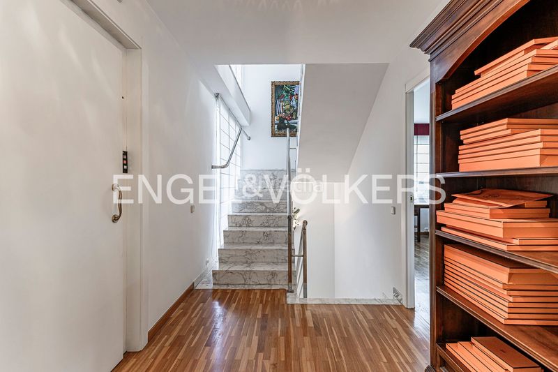 Foto f206b2fe-67f5-44c9-97c6-7de64fb32834. Casa adossada amb calefacció aparcament a Eixample Sant Cugat del Vallès