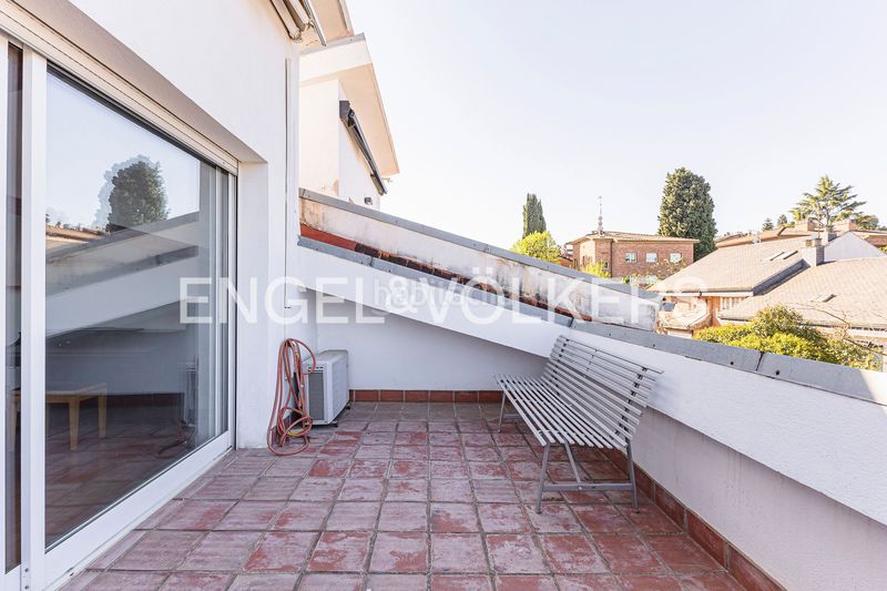 Foto f6afd8cc-07b0-4124-9b7a-4f60eb8bb35b. Casa adossada amb calefacció aparcament a Eixample Sant Cugat del Vallès