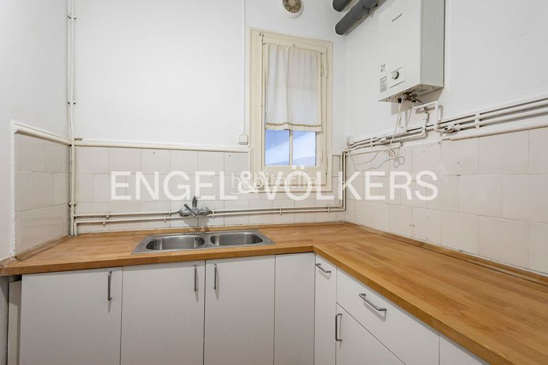 Foto 546aa6f4-a6be-49c8-984b-03e4b3c3773b. Pis amb calefacció a Vallcarca - Penitents Barcelona