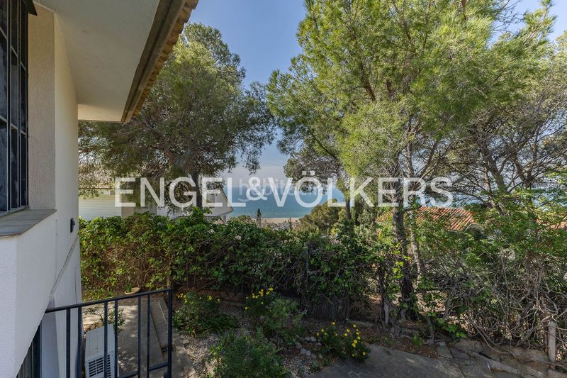Foto 200e8992-87c5-4f72-907d-d452a7407416. Casa amb calefacció aparcament piscina a Bellamar Castelldefels