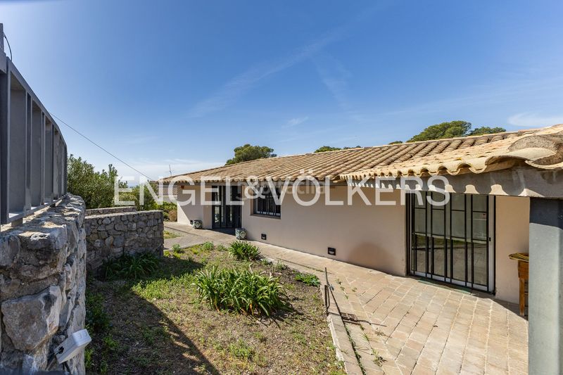 Foto 2b0c9227-91f8-4191-be7d-5dcfff817ce6. Casa amb calefacció aparcament piscina a Bellamar Castelldefels