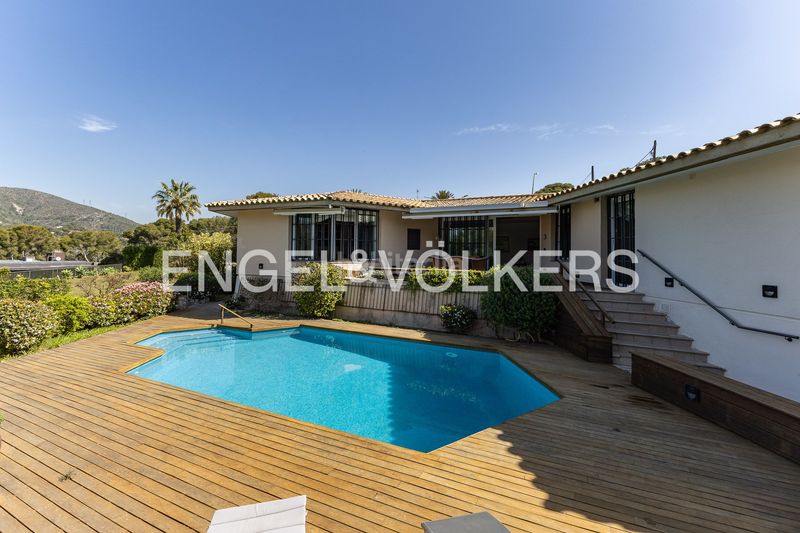 Foto d06e1a9a-5aa8-4fd3-9338-3479b9382f72. Casa amb calefacció aparcament piscina a Bellamar Castelldefels