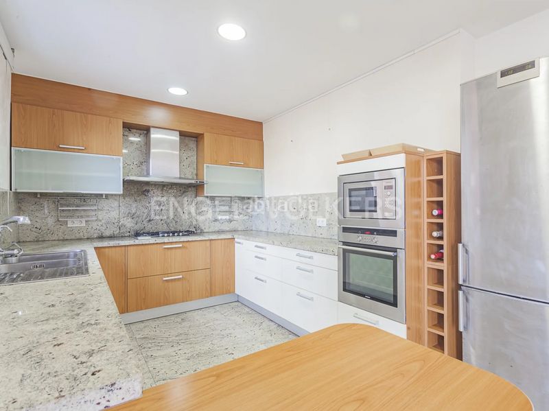 Foto 2424397c-3aa5-4dc4-9879-a44bd3c9d604. Casa adossada amb calefacció aparcament piscina a Sitges