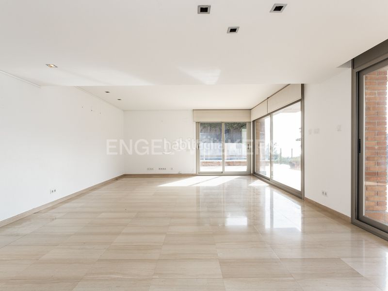 Foto 28c06e70-5af7-44e9-8db9-1b0963495f79. Casa adossada amb calefacció aparcament piscina a Sitges