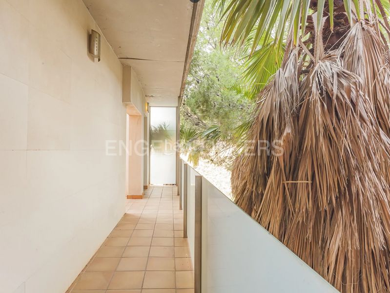 Foto a8f419ad-01c8-4d5b-a201-842ccf8f992c. Casa adossada amb calefacció aparcament piscina a Sitges